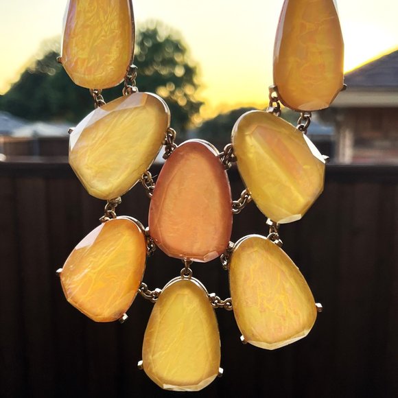 Yellow and Pink Statement necklace - Picture 2 of 9